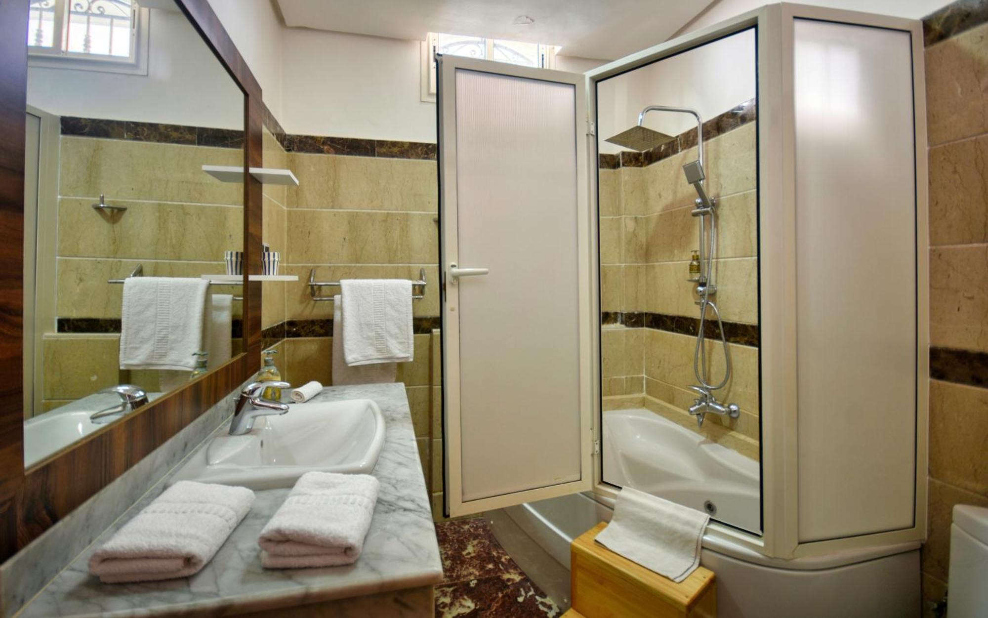 Blue Wave Lodge Agadir n'Ait Sa Стая снимка