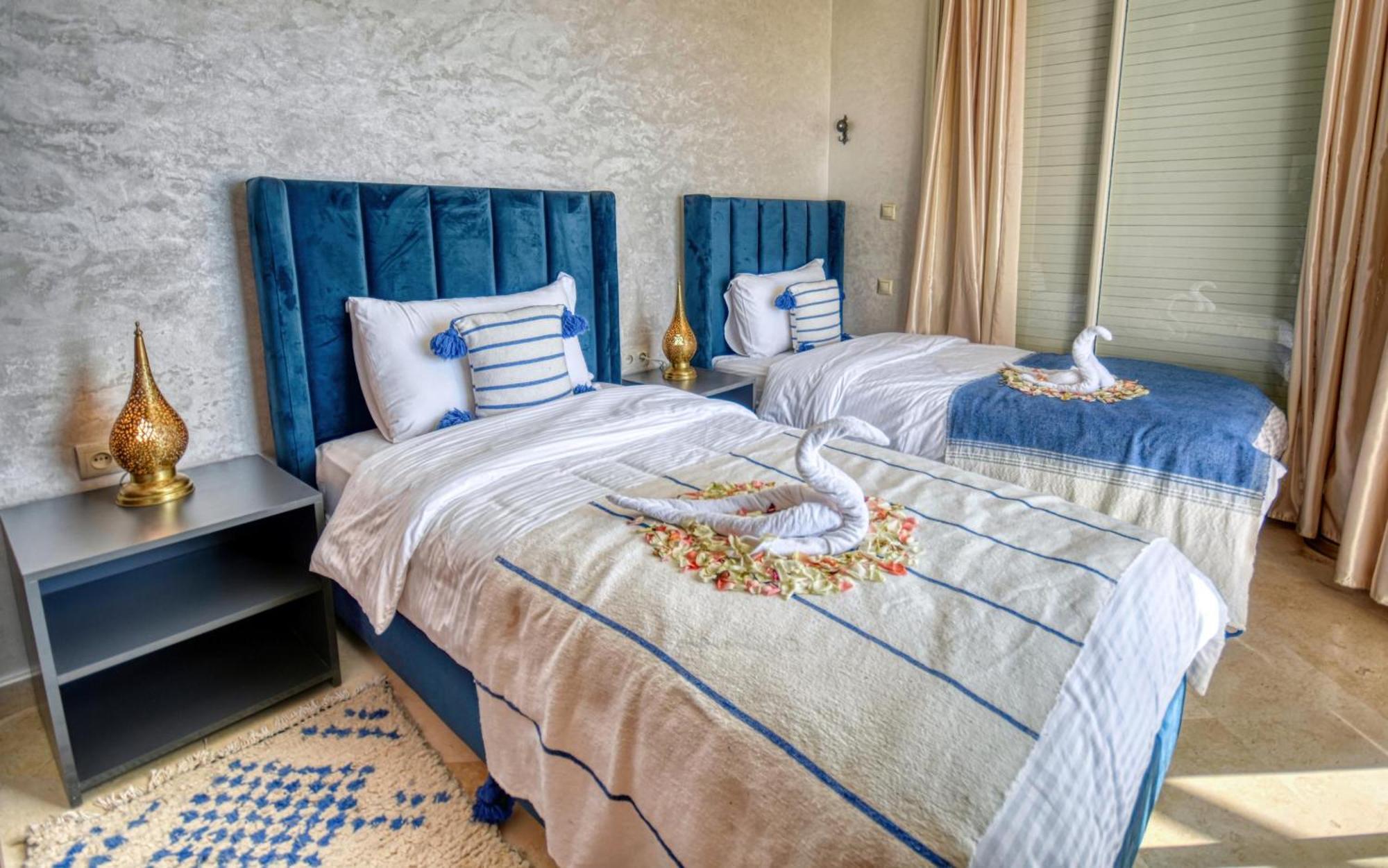 Blue Wave Lodge Agadir n'Ait Sa Стая снимка