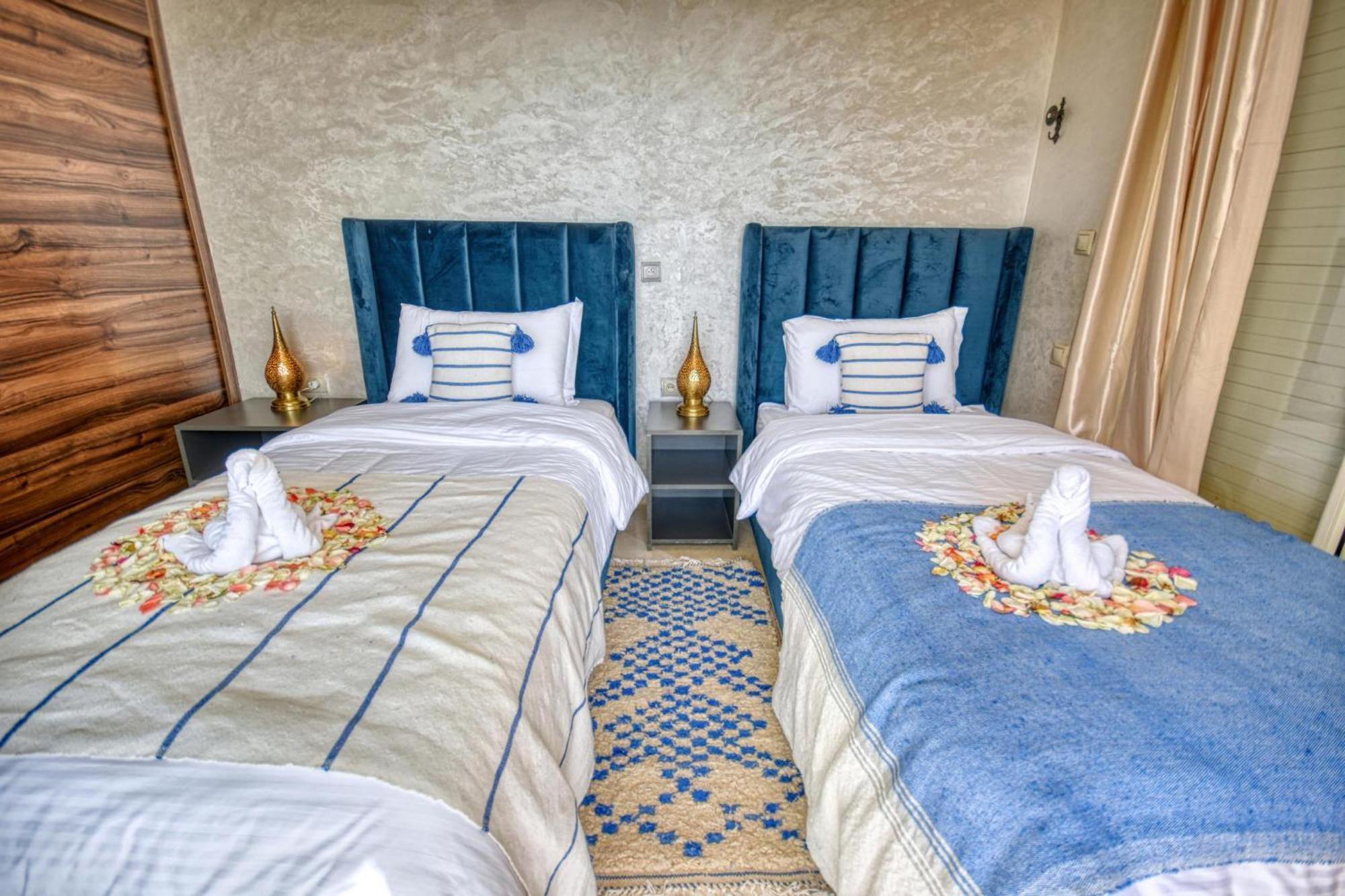 Blue Wave Lodge Agadir n'Ait Sa Стая снимка