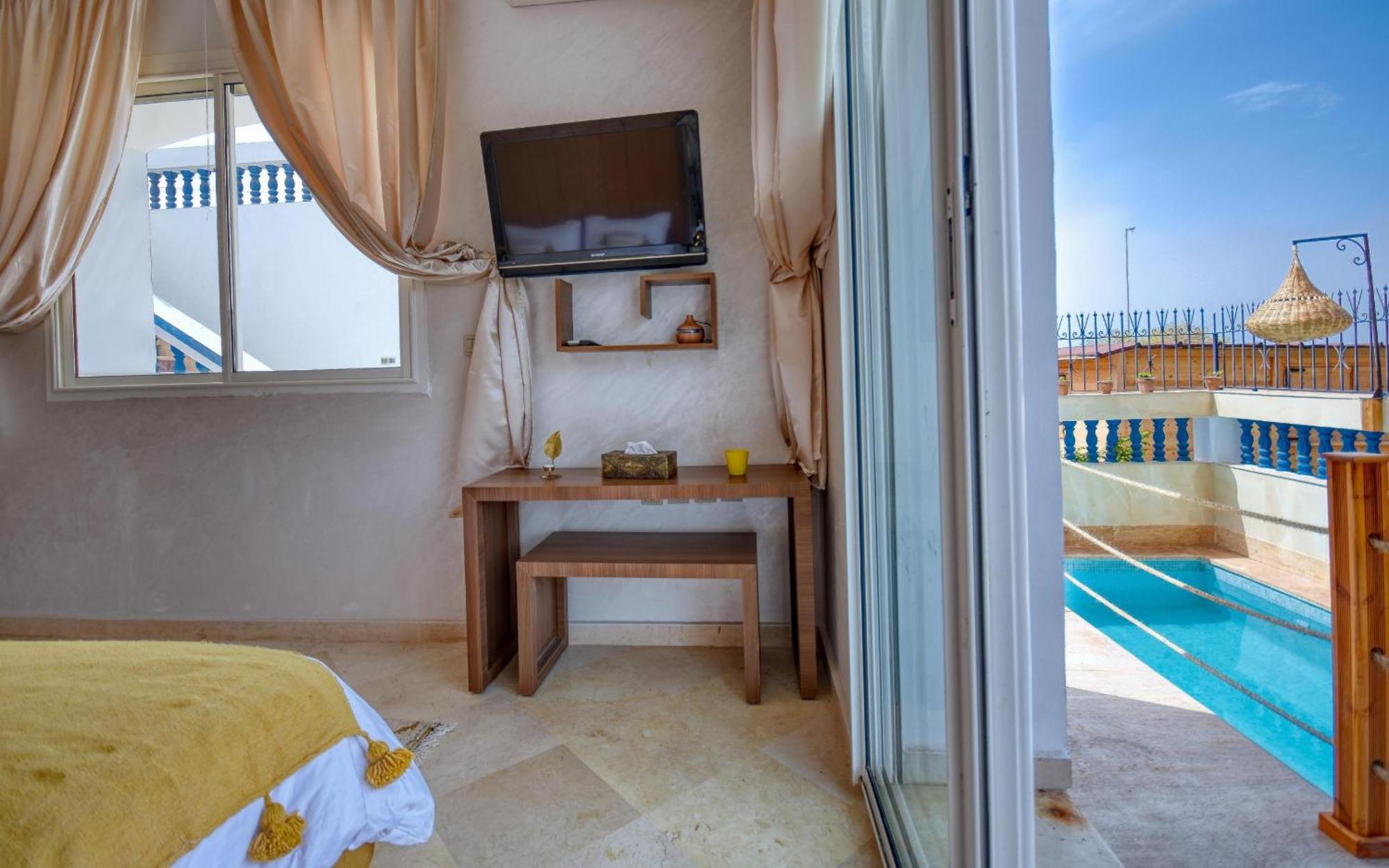 Blue Wave Lodge Agadir n'Ait Sa Стая снимка